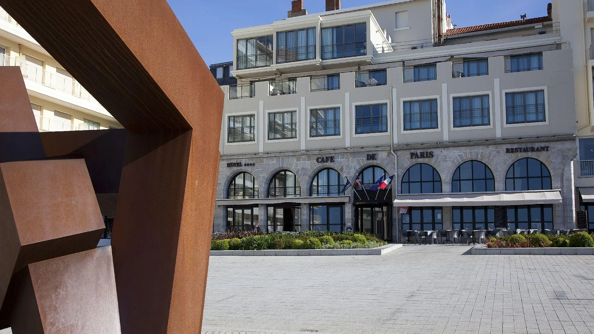 Hotel Le Cafe De Paris Biarritz 4*,