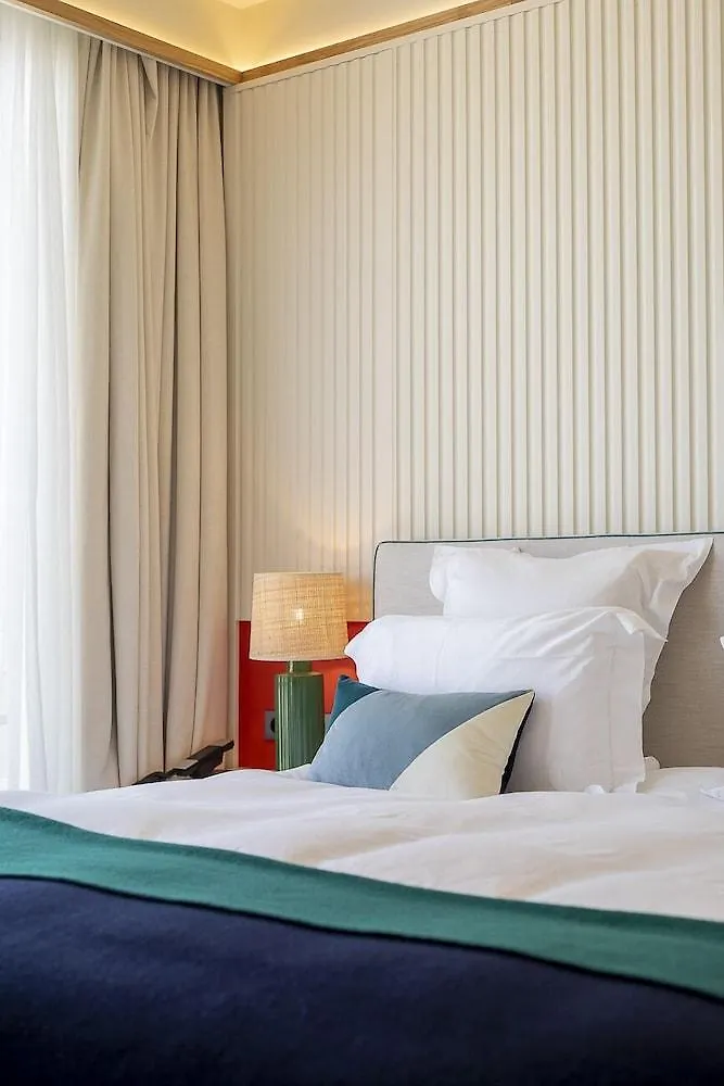Hotel Le Cafe De Paris Biarritz 4*,