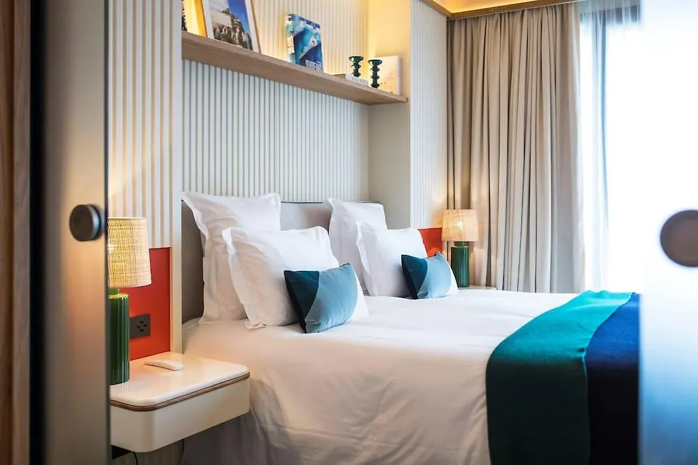 Hotel Le Cafe De Paris Biarritz 4*,